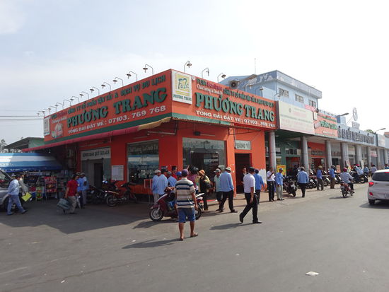 Am Busbahnhof von Can Tho kaufte ich mir ein Ticket für die Rückfahrt nach Saigon