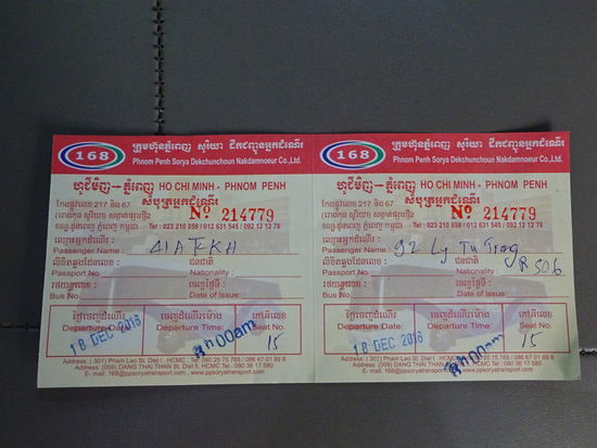 Mein Busticket für die Fahrt von Saigon in die kambodschanische Hauptstadt Phnom Penh kostete 330000 VND = 13,40 Euro