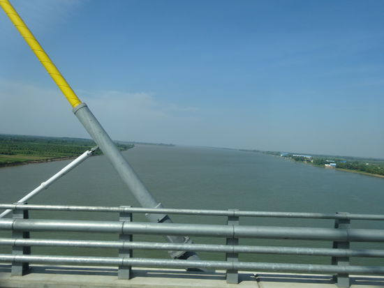 Unterwegs nach Phnom Penh bei Überfahrt über den Tonle Sap