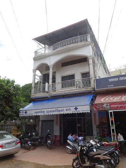 Unterwegs in Phnom Penh mit ihren Häusern aus der französischen Kolonialzeit