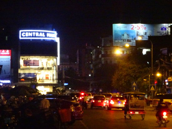 Phnom Penh am Abend