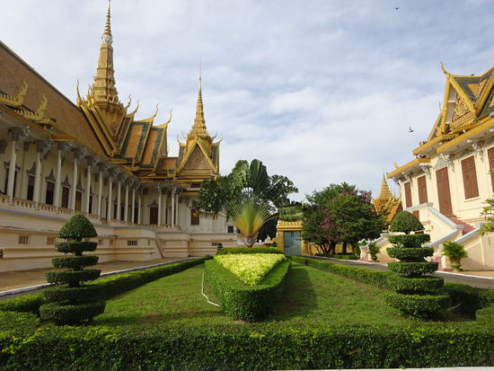 Auf dem Gelände des Königspalastes von Phnom Penh
