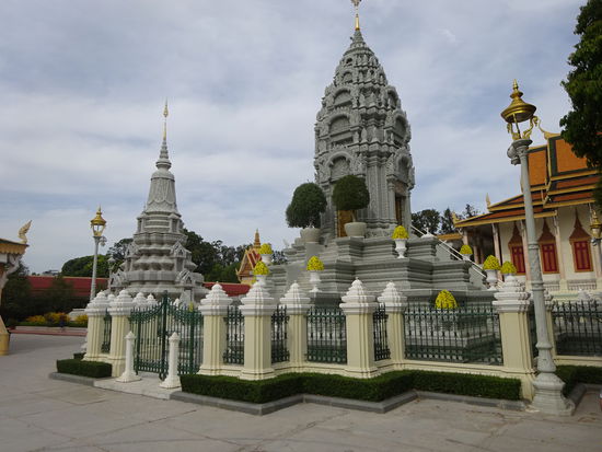 Auf dem Gelände des Königspalastes von Phnom Penh