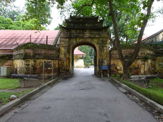 Ausgang der Zitadelle Thang Long in Hanoi