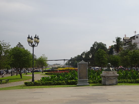 Fahrt zum Wat Phnom dem Heiligtum der Stadt