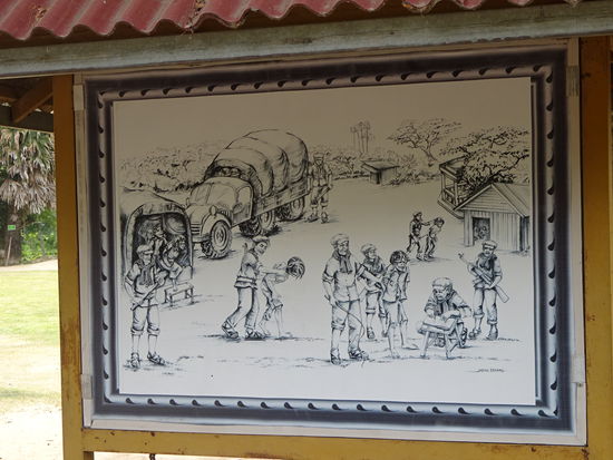 Gefangene werden von LKWs zu den Killing Fields von Choeung Ek gebracht