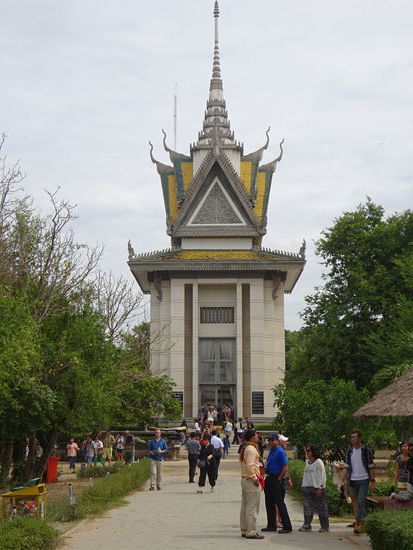 Die große Stupa auf den Killing Fields von Choeung Ek