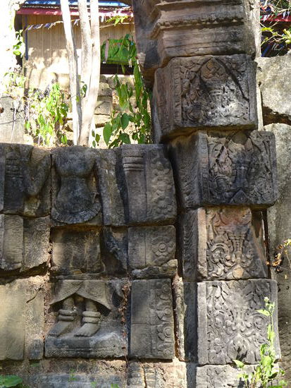 Erste Tempelreste in der Nähe von Preah Khan