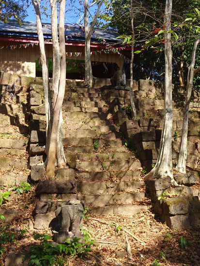 Erste Tempelreste in der Nähe von Preah Khan