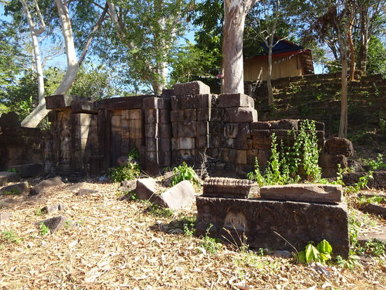 Erste Tempelreste in der Nähe von Preah Khan