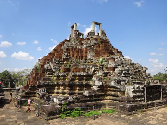 Hindu -Tempel Baphuon in Angkor aus dem 11. Jh.