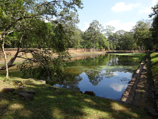 Badebecken des Tempel Phimeanakas in Angkor aus dem 11. Jh.