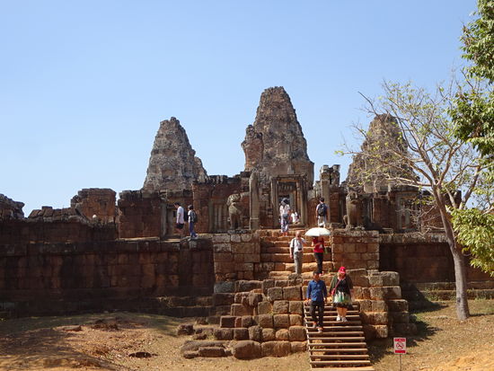 Hindu - Tempel Östlicher Mebon in Angkor aus dem 10. Jh.