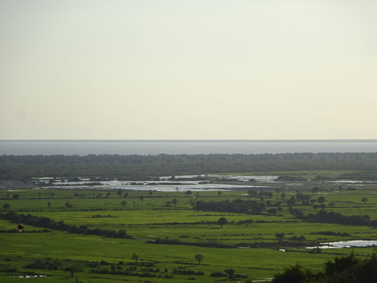 Blick vom Phnom Krom Hügel auf den Tonle Sap im Hintergrund