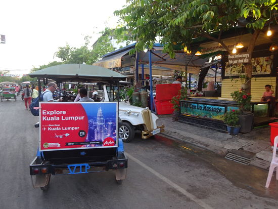 Kuala Lumpur ist auch schön wie hier auf dem Tuk Tuk zu sehen ist aber im Moment möchte ich dort nicht hin.