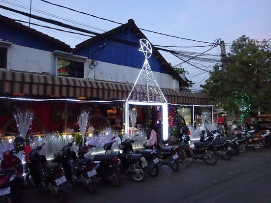 Es wird langsam Dunkel in Siem Reap  und die Partys können beginnen 