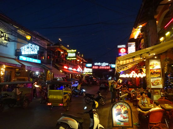Es wird langsam Dunkel in Siem Reap  und die Partys können beginnen