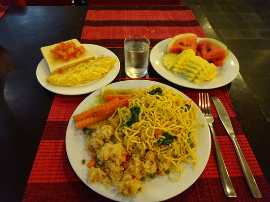 Leider gab es auch zu  Weihnachten  immer nur das selbe !! Da hätte ich mir gerade an den Feiertagen etwas mehr Abwechslung gewünscht.