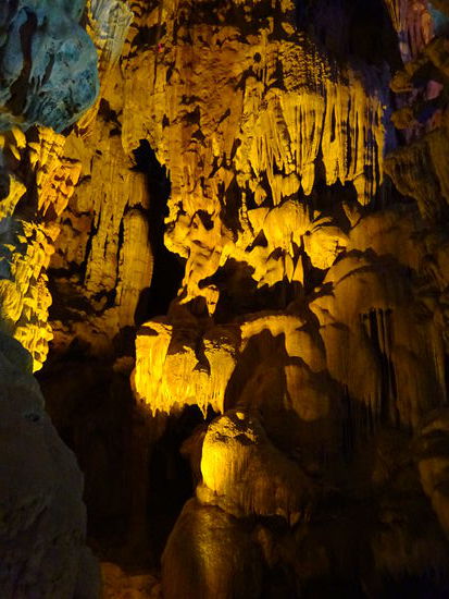 Unterwegs in der Dong Thien Cung Höhle - Himmliche Palasthöhle