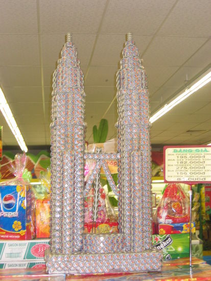 Bierdeckel-Petronastower