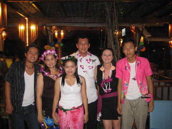 Nin, Kung, Dueng, Samrit, me, Apichai