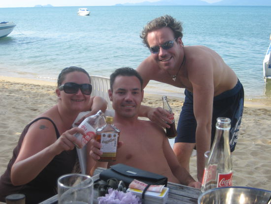 ein zufaelliges Treffen mit Markus und Chris am Maenam Beach