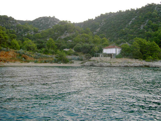 Unsere Übernachtungsbucht am nächsten Tag, sieht ja alles friedlich aus