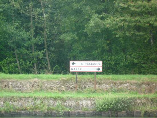Die Einmündung des Saarkanals in den Rhein-Marne-Kanal
- von nun an gings bergab