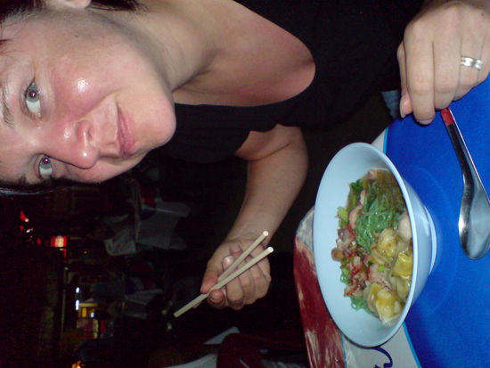 Sonjas einsamer Kampf mit der heimtueckischen Nudelsuppe