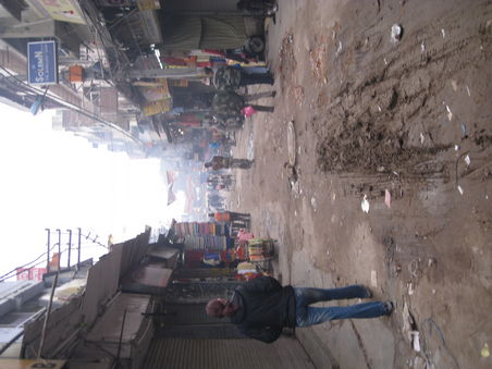 Unsere wunderschoene Strasse in Delhi