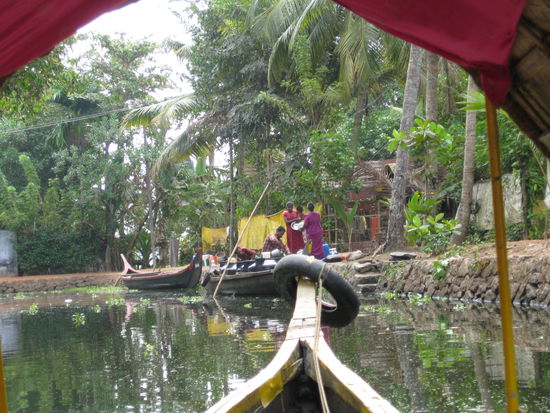 Selbst wenn man von Wasser umgeben ist so braucht man doch auch "sauberes" Trinkwasser