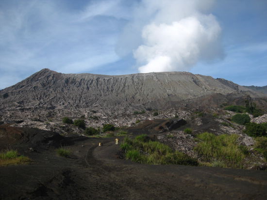 Der rauchende Bromo von nahe......