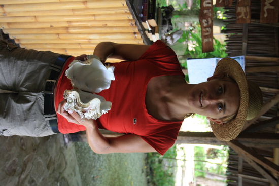 Die Manu mit Ihrem "etwas" größerem Fund.
Dafür konnten wir ihn nicht essen.....