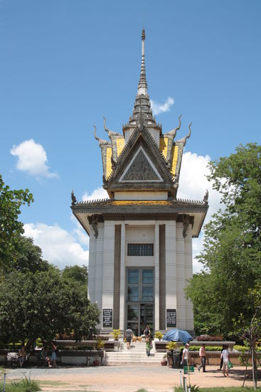 Hier wird man Zeuge von den Grausamkeiten der Roten Khmer