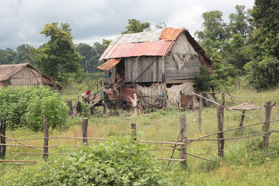 ...durch noch mehr Minderheiten Dörfer...