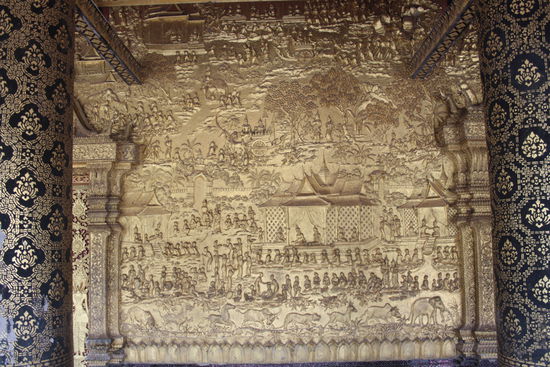 ...mit goldenen Bildern, etc...