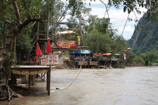 In all den Bars werden wir die nächsten Stunden sau viel Spass haben