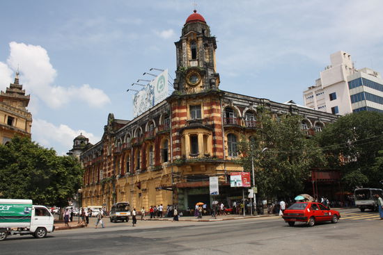 Einige überbleibsel der Briten nur fehlt das Geld um die Gebäude zu restaurieren