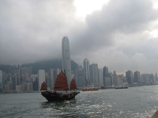 Die gigantische Skyline von Hong Kong Island