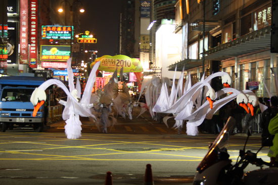 Eine der vielen internationalen Gruppen die beim Umzug mitmachen
