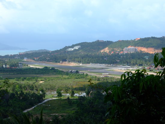 Airport von Koh Samui ( fuer Yves, dachte koennte dich interessieren)
