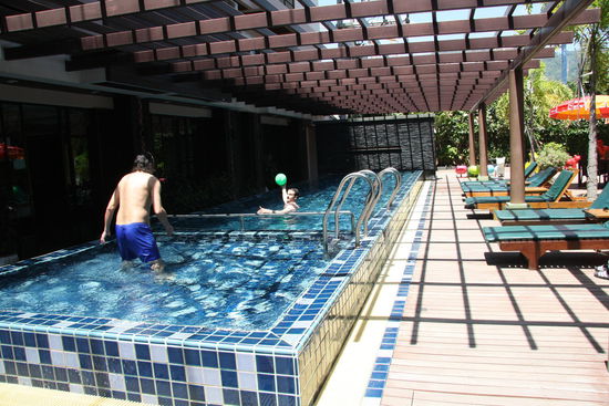 Leider ein wenig durcheinander aber ihr koennt ja denken das dies nicht der Nachtmarkt ist