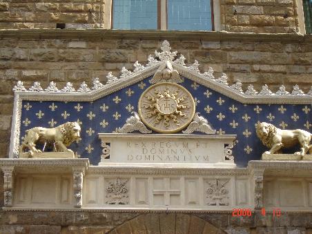 Florenz 2006 - über dem Portal des Palazzo Vecchio