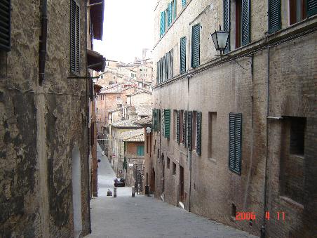 Siena 2006 - steile Gassen