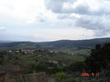 San Gimignano 2006 - die hügelige Umgebung