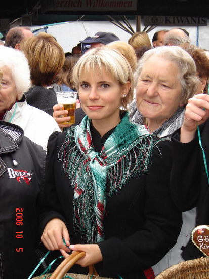 2006 Leoben - hübsche Ehrendamen...