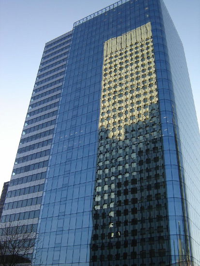 2007 Paris - La Défense; das hypermoderne Geschäfts-, Wohn- und Büroviertel