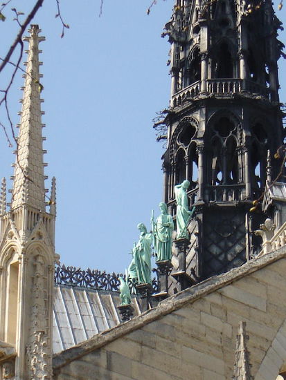2007 Paris - Notre-Dame; Detail beim Turm