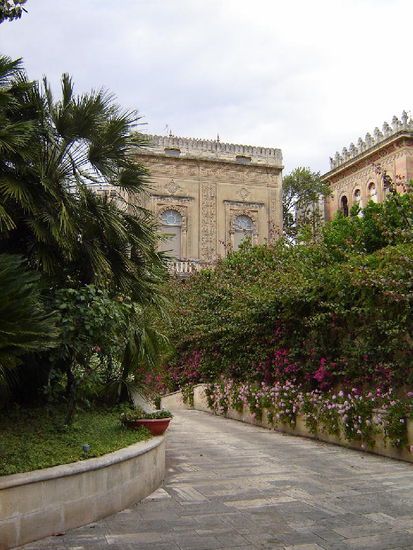 2007 Puglia - Lecce; Stadtvillen ausserhalb der Stadtmauer