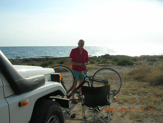 2007 - Puglia - Flickarbeit am Strand